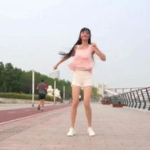 韩国路人鬼步舞小姐姐,鬼步舞小姐姐的动感风采