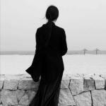 黑色头像女生伤感 背影 侧脸